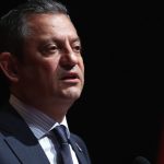 Özgür Özel kürsüden rest çekti: “Seçime kadar bekle ulan”